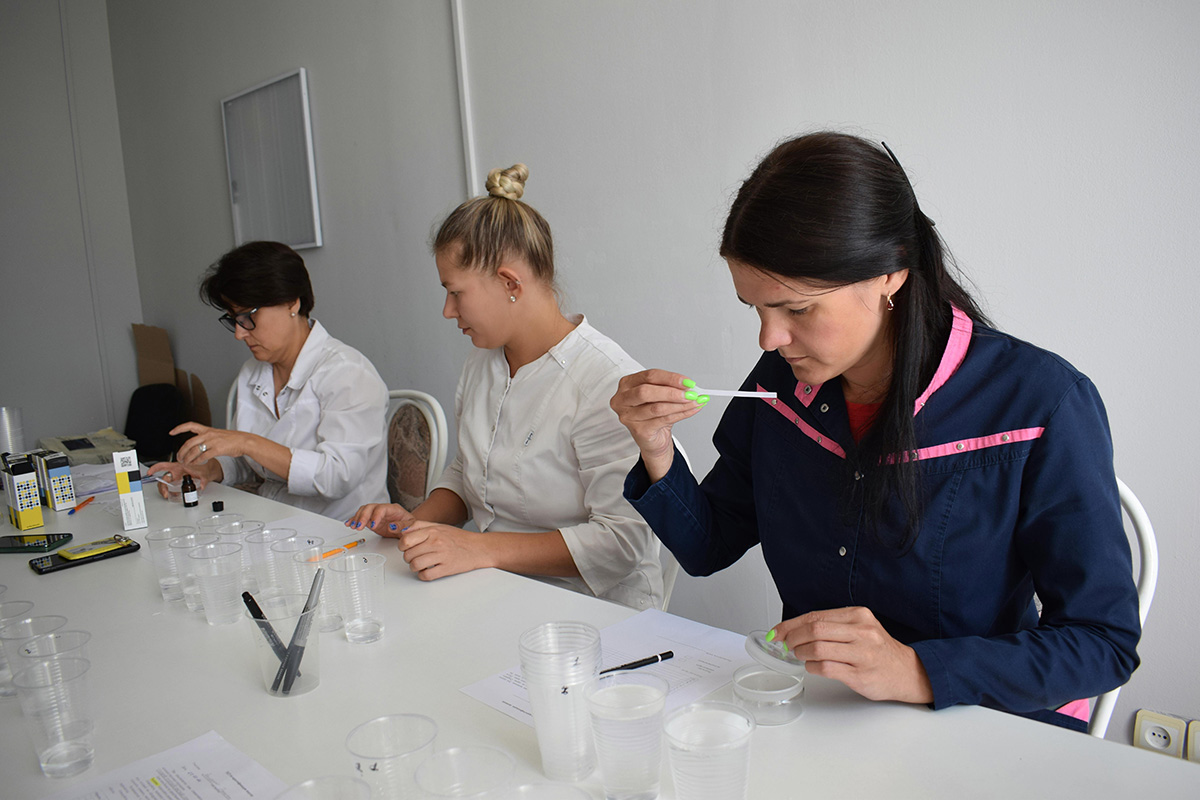 Сотрудники Аналитической лаборатории подтвердили квалификацию для проведения органолептических исследований