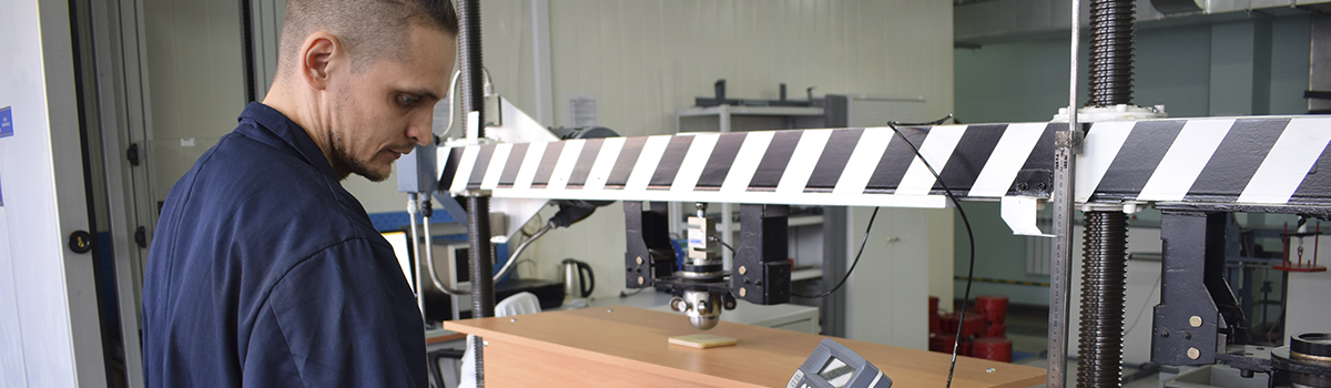 Эксперты Красноярского ЦСМ Росстандарта проверили качество школьной мебели