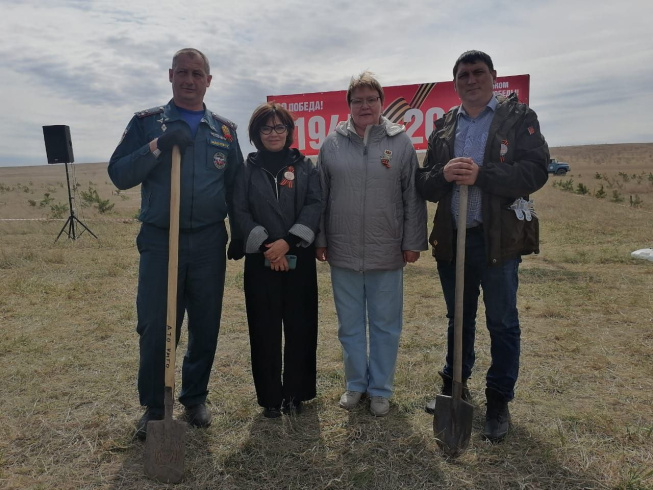 Акции «Сад памяти» и «Георгиевская лента» поддержали сотрудники Хакасского филиала