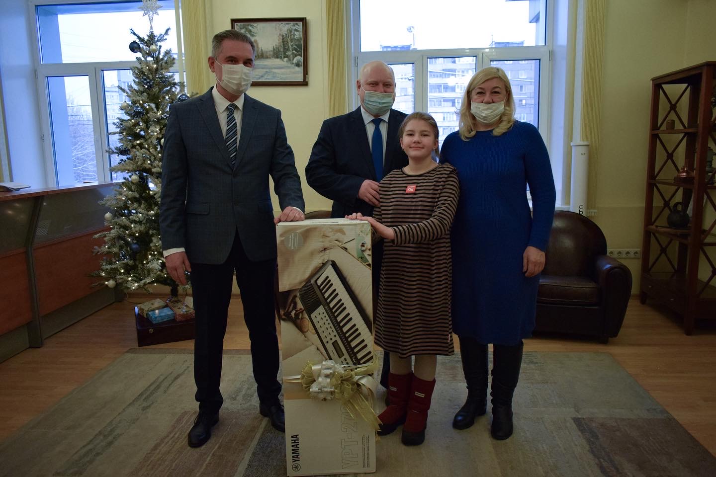 ФБУ «Красноярский ЦСМ» принял участие в благотворительной акции «Ёлка желаний»